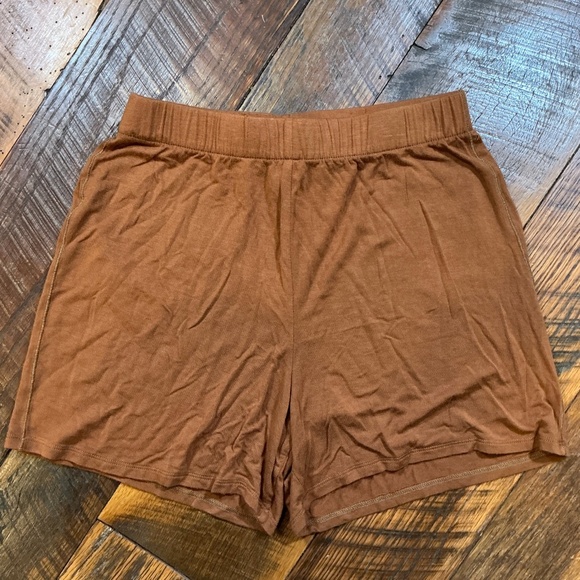 SKIMS Soft Lounge Shorts Rust Brown Size S Sold Out Online - Picture 3 of 5